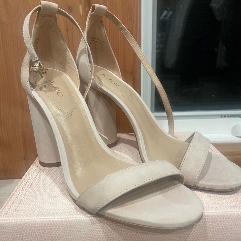 Aldo beige heels